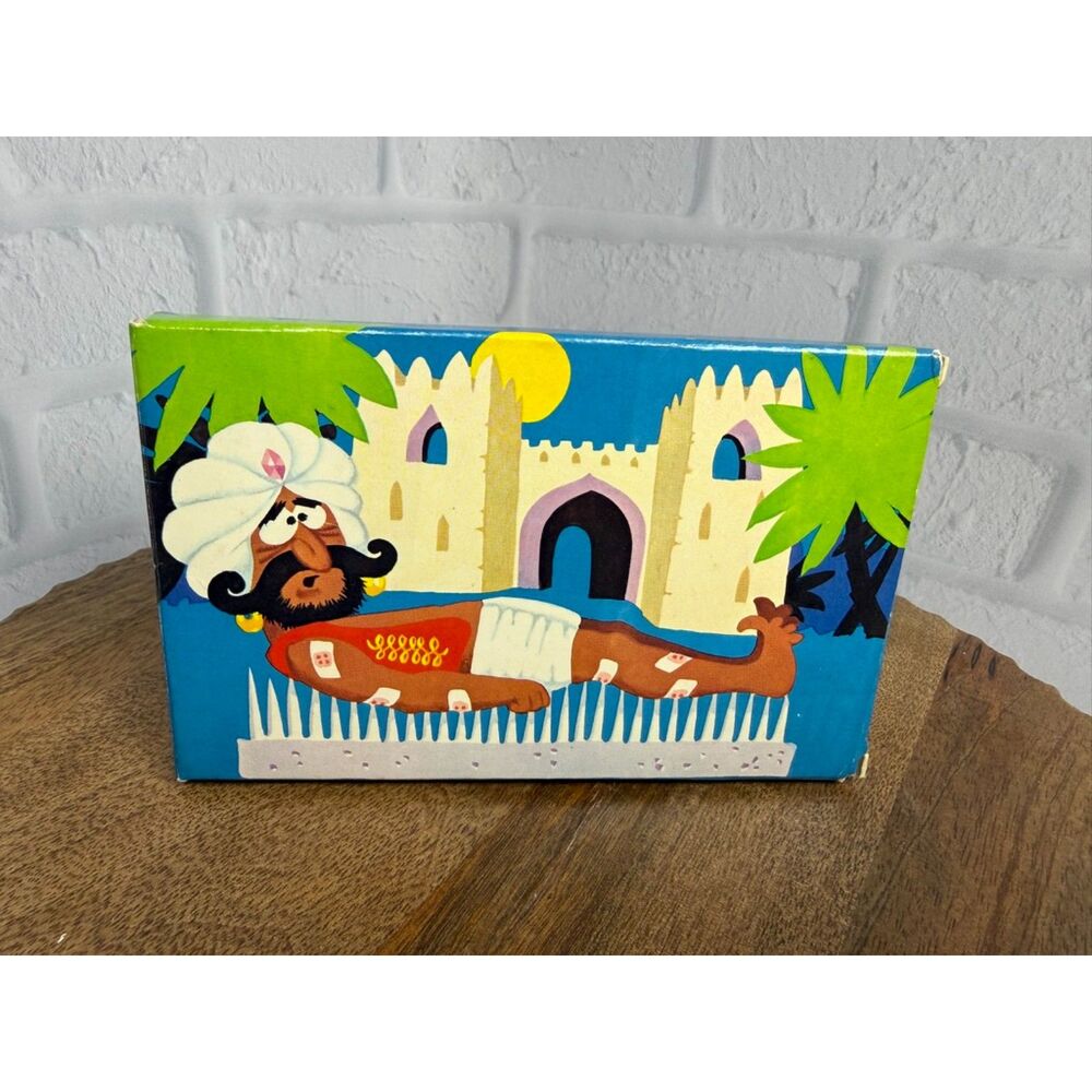 New Old Stock Avon Bed of Nails Hair Comb in Box - Picture 6 of 7